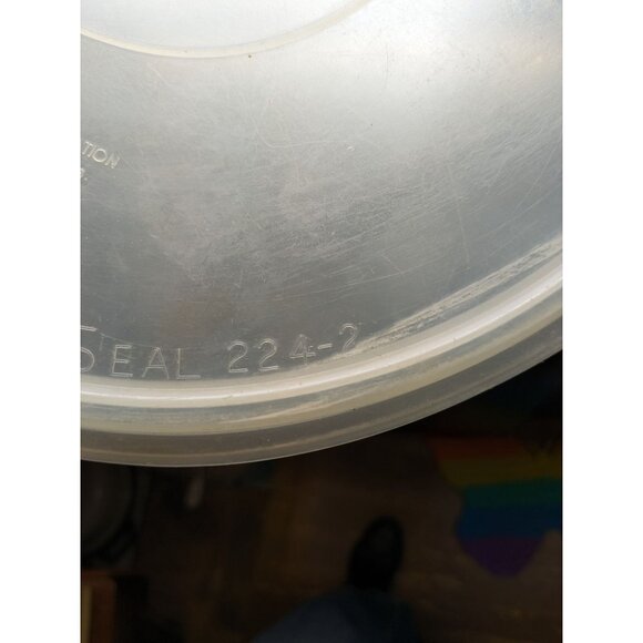 Vintage Tupperware Round Food Container Sheer 256 - Picture 7 of 7